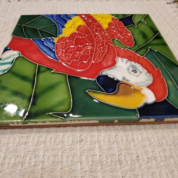 L@@K Tile Picture Red PARROT Hand Painted Glossy 3D effect 8 x 8 ~ CUTE! - Picture 4 of 6